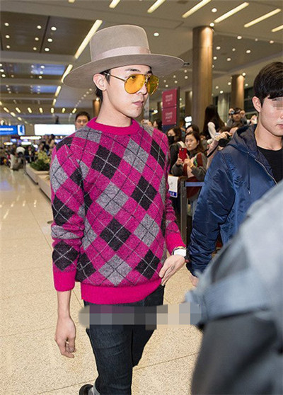 权志龙吸毒风波后首现身 自仁川机场出发前往美国参加科技展_现代网新闻频道