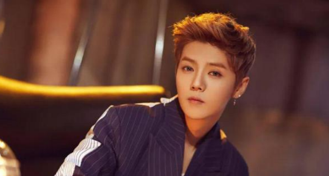 鹿晗关注Sana的ins:一场跨文化的追星互动_现代网新闻频道