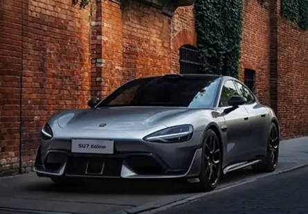 小米SU7 Ultra首发：智能出行新纪元的开启_现代网新闻频道