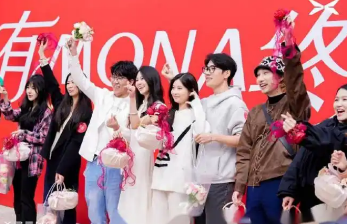 何小鹏化身证婚人,为小鹏汽车新婚车主送上祝福!_现代网新闻频道