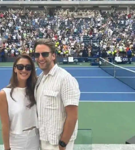 谢婷婷官宣恋情,男友身份成谜!网友:终于等到你_现代网新闻频道