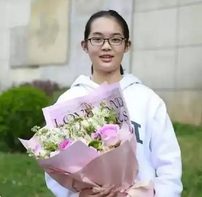 初三女孩保送香港中文大学:天才少女的成长之路_现代网新闻频道