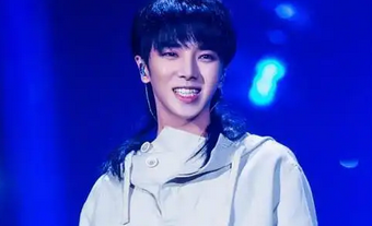 华晨宇AI对话新高度,竟让AI“叹气”引围观_现代网新闻频道