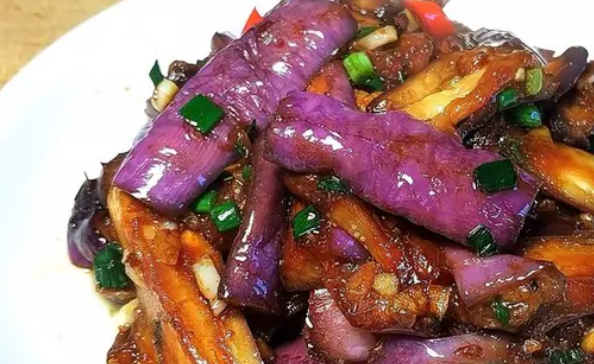 油焖茄子的简单做法：家常美味轻松get_现代网新闻频道