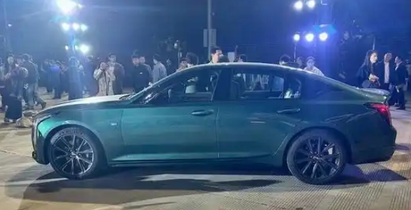 豪华B级车新选择！凯迪拉克CT5上市，21.59万起，颜值与实力并存_现代网新闻频道