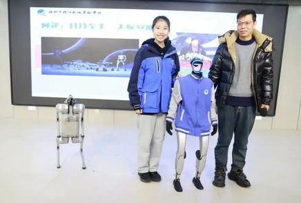 人形机器人二手市场火爆！价格腰斩，你会入手一台吗？_现代网新闻频道