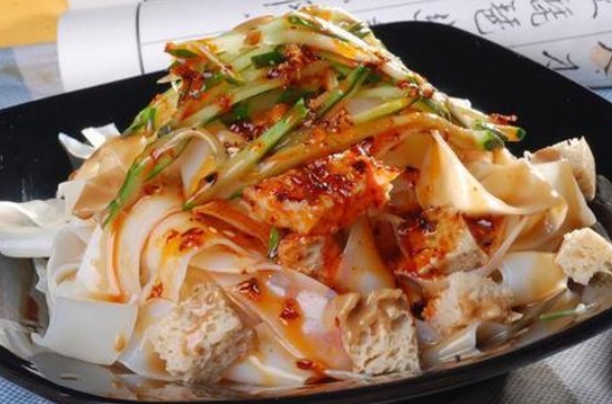 凉皮沉淀2个小时可以蒸吗?凉皮制作的正确方法_现代网新闻频道