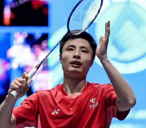 石宇奇时隔七年再夺全英冠军！中国羽毛球的荣耀时刻_现代网新闻频道