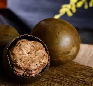 女性长期喝罗汉果水好吗?揭秘罗汉果水的功效与注意事项_现代网新闻频道