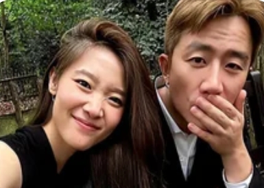 黄轩公开恋情：明星隐私权与公众好奇心的新平衡_现代网新闻频道