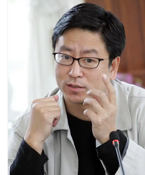 白岩松谈年轻人消费困境:没就业没钱,拿什么消费?_现代网新闻频道