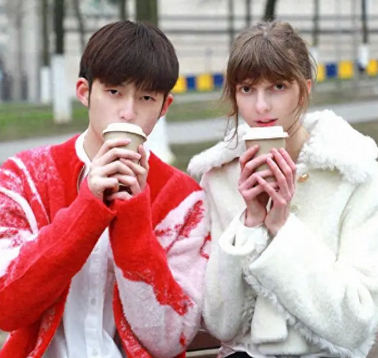 董力公开指责阿诺:矛盾背后的真相究竟如何?_现代网新闻频道