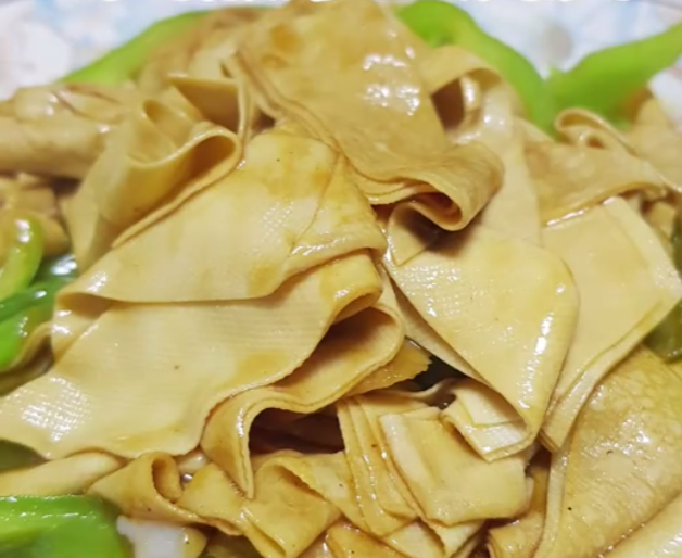 豆腐皮的百变美味:家常炒豆腐皮的秘诀与创意_现代网新闻频道