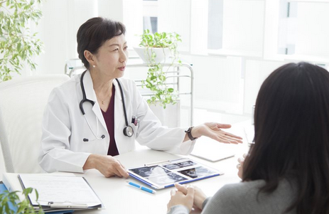 12356心理援助热线启动:为心灵撑起一片天_现代网新闻频道