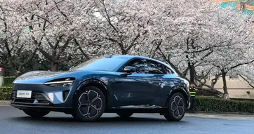 《雷军武大发布小米YU7:校友日暗藏三大营销心机》_现代网新闻频道