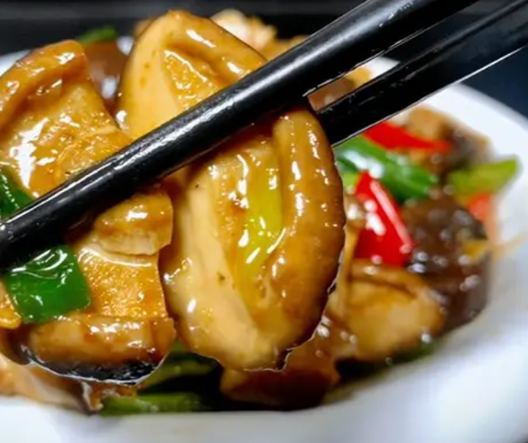 香菇炒肉家常做法_现代网新闻频道