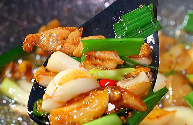 大蒜炒肉:家常美味,简单几步轻松搞定_现代网新闻频道