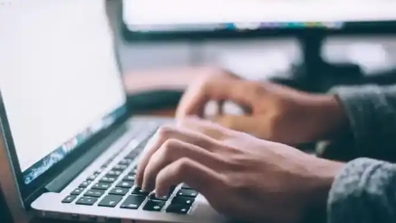 这周要上六天班，且行且乐中坚守_现代网新闻频道