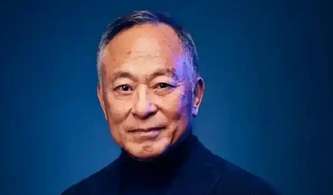 70岁杜琪峰举办生日宴：华语影坛传奇的岁月回响_现代网新闻频道