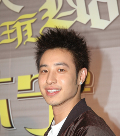 潘玮柏减重20斤,颜值回春似少年_现代网新闻频道