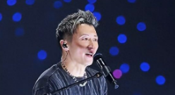 网传王菲也去了谢霆峰演唱会_现代网新闻频道