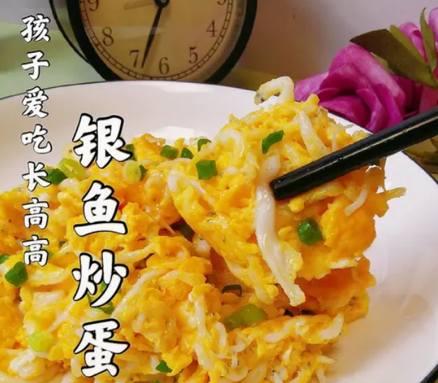 银鱼炒蛋的做法_现代网新闻频道
