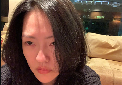 小S的深夜直播：当姐妹成为生命中的”另一个自己”_现代网新闻频道