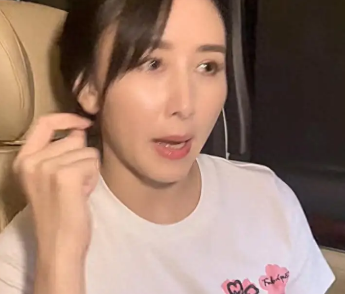 豪门阔太胡静大火后探店,开启别样生活体验_现代网新闻频道