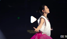 刘若英演唱会点歌环节乌龙引争议,深夜发文致歉_现代网新闻频道