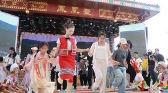 福建华安：官畲景区五一假期人气足_现代网新闻频道