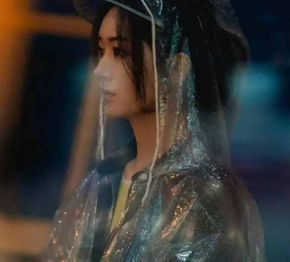 赵丽颖《在人间》热度平平,观众质疑剧情故弄玄虚_现代网新闻频道