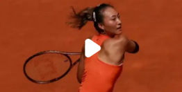 郑钦文输球后独自背包离开,赛场背后的坚韧与成长_现代网新闻频道