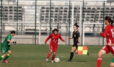 十五运女足资格赛：陕西队7：0大胜贵州队_现代网新闻频道