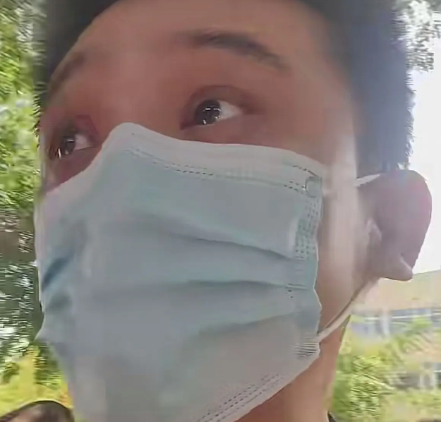 朱珠晒户外散步美照,心情愉悦尽显惬意生活_现代网新闻频道
