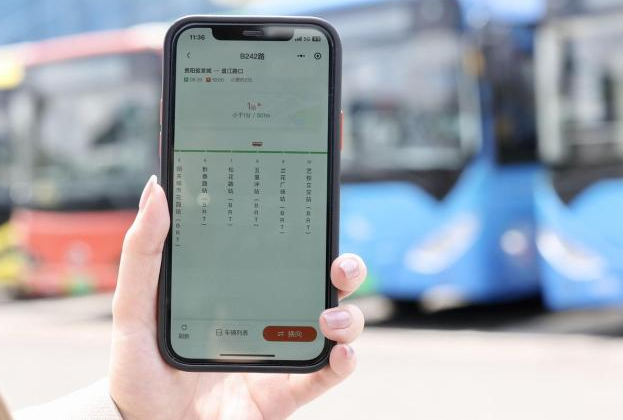 贵阳公交开通“绿色通道”护航高考学子,免费乘车暖人心_现代网新闻频道