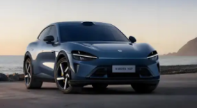 小米YU7车展不开门亮相引围观_现代网新闻频道